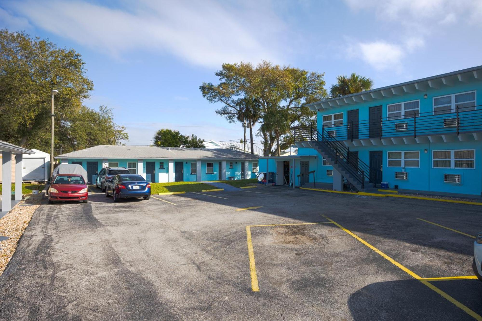 Aladdin Motel By Oyo Merritt Island Exterior photo