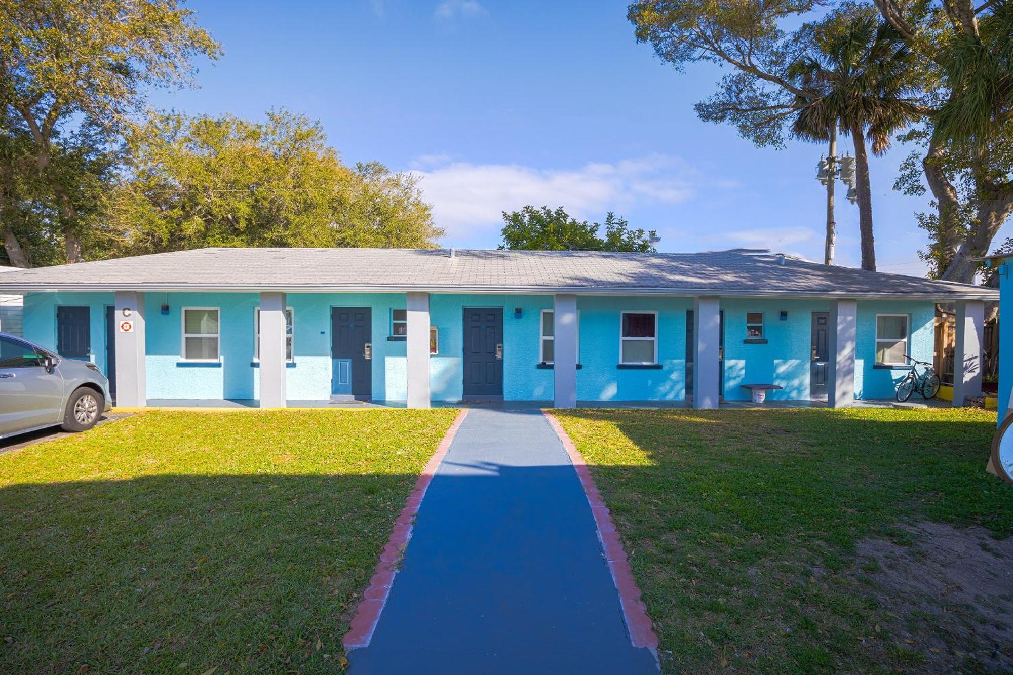 Aladdin Motel By Oyo Merritt Island Exterior photo